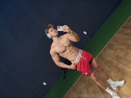 Aaronaesthetics model porno galerien