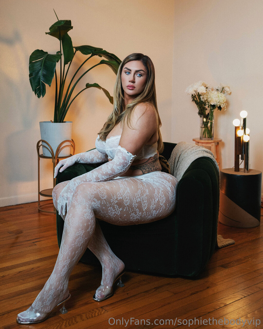 Sophiethebodyvip schauspielerin nackten bilder