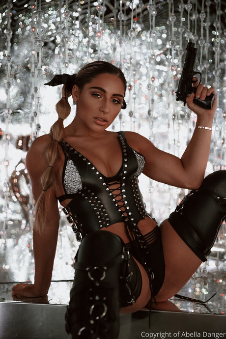 Abella Danger nackte bilder