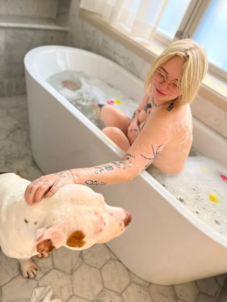 Shelley Floryd freie erwachsene bild