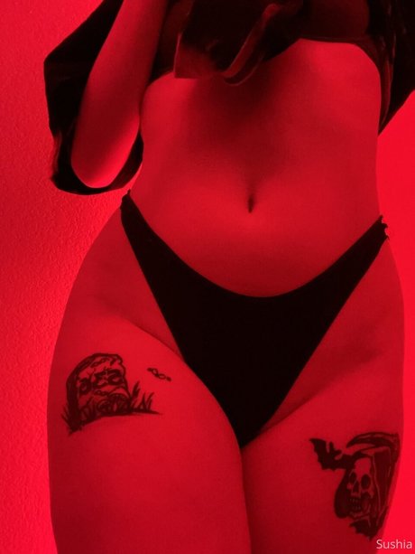 Sushia nackt kunst fotos