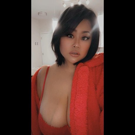Stephanie Yum_ kostenlose hübsche foto