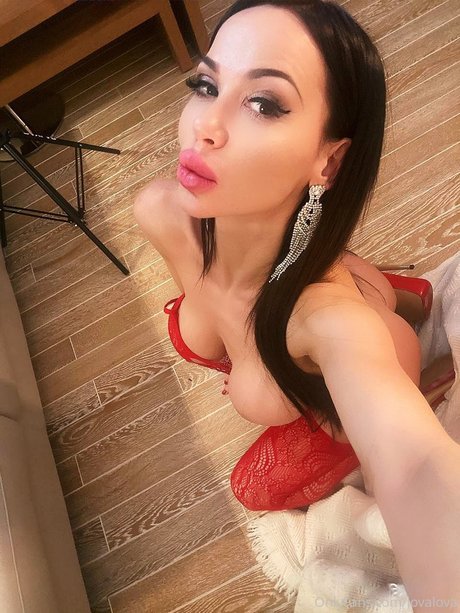 Lovalova sexy heiße galerien
