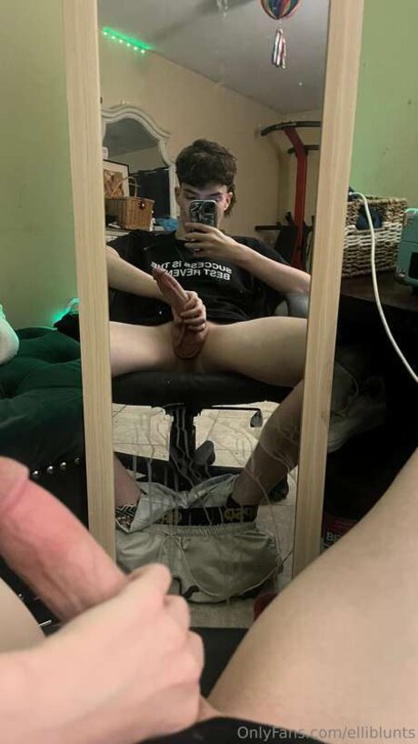 Elliblunts nackt perfekte bilder