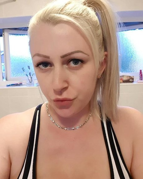 Corrine Marie Hounslow_ exklusive porno archiv