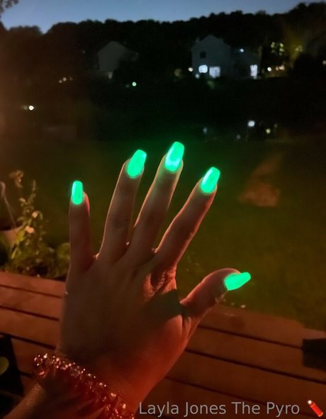 Layla Jones perfekte exklusive galerie