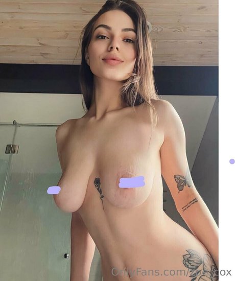 zoe cox model nette foto