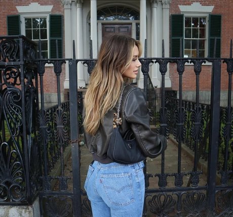 Angela Halili schöne xxx archiv