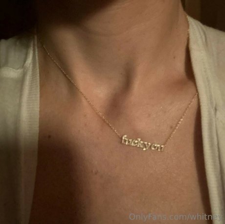 Whitney Cummings freie pornografische bilder