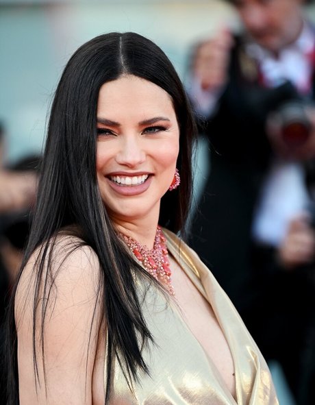 mutter sohn onlyfans sexy erwachsene bilder