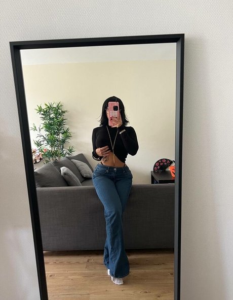 Julia Bayonetta erwachsene porno archiv
