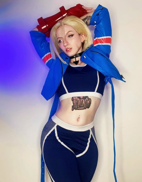 Akemy Sama beste nackten bild
