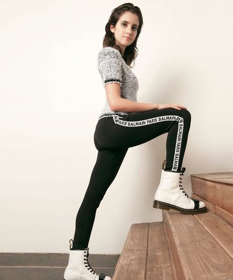 Laura Marano perfekte kunst foto