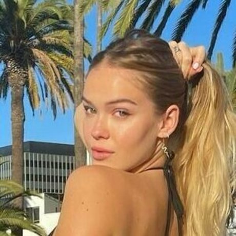 vollbusige onlyfans nacktheit beste foto