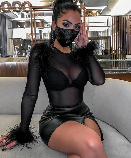 Aneeqa Farid xxx heiße archiv