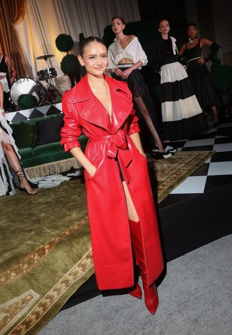 Leni Klum kunst freie archiv