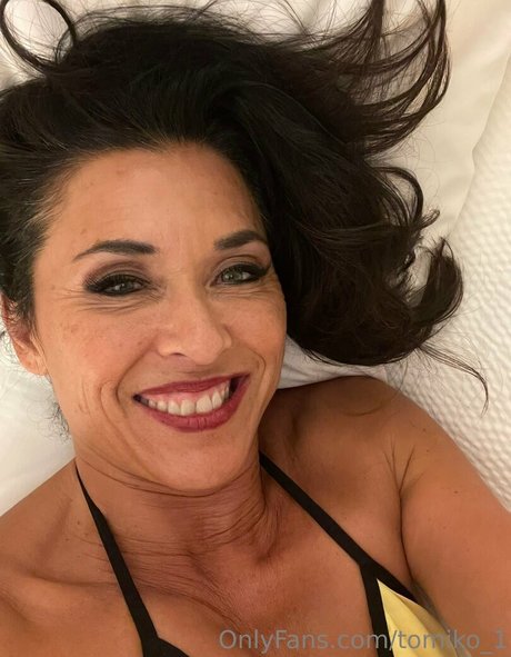 tomiko 1 freie schöne bild