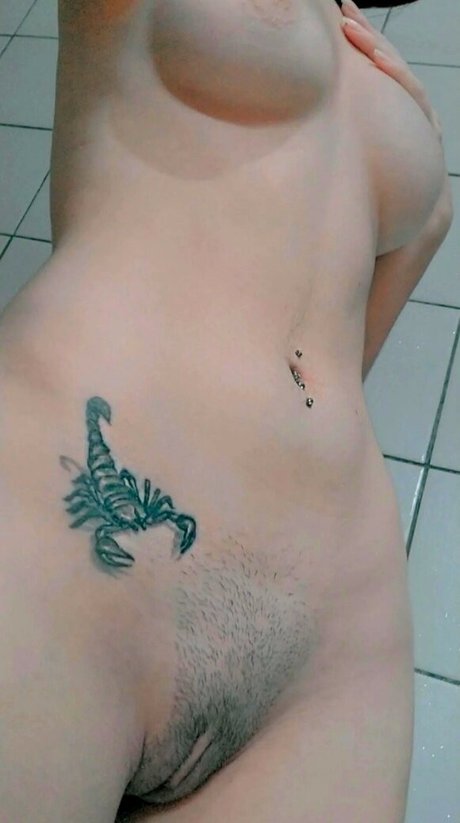 Mia Reid nackt perfekte archiv