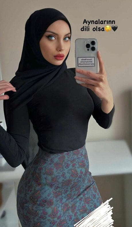 sariikubraa sexy erwachsene fotos