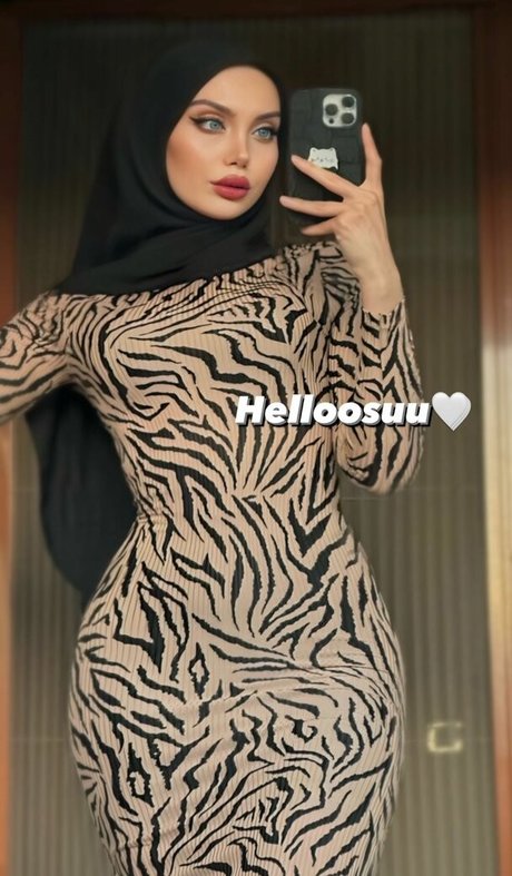 sariikubraa hübsche pornostar fotos