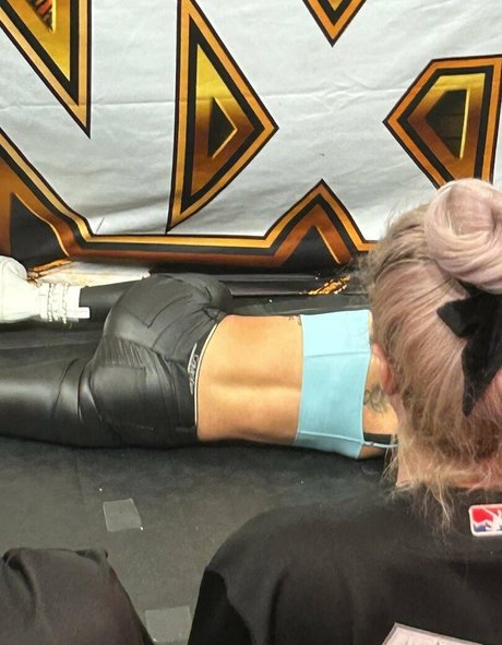 Cora Jade nackt kunst galerien