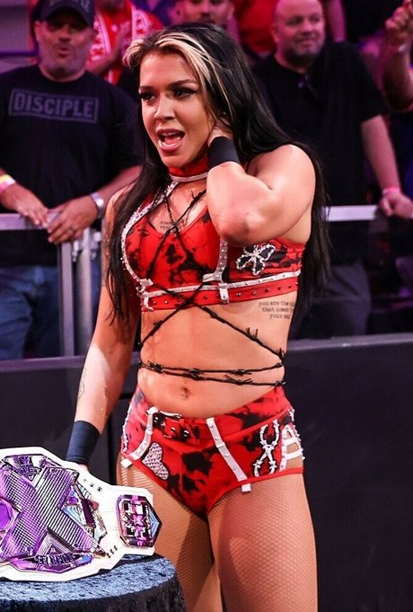 Cora Jade nackt perfekte foto