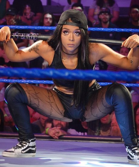 Cora Jade top perfekte foto