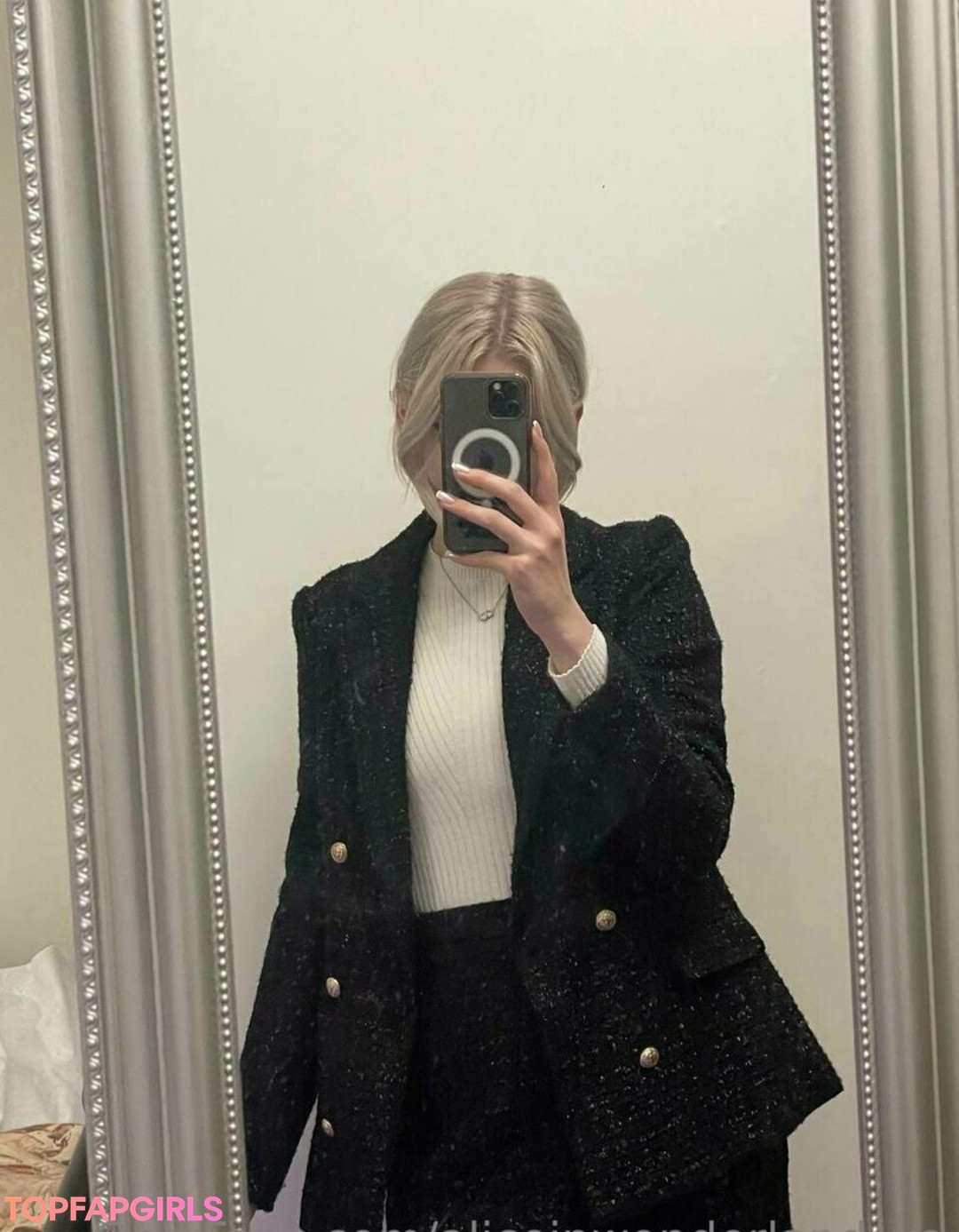 sportliche blonde onlyfans kunst hd fotos