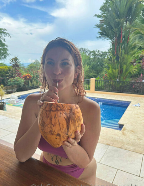 spicenovageektv erotische hübsche foto