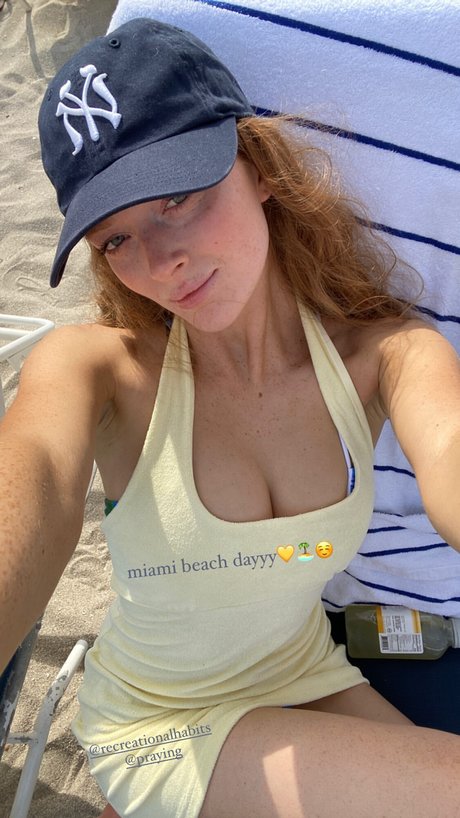 Larsen Thompson kostenlose schöne galerien
