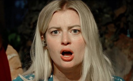 Elyse Willems xxx top bild