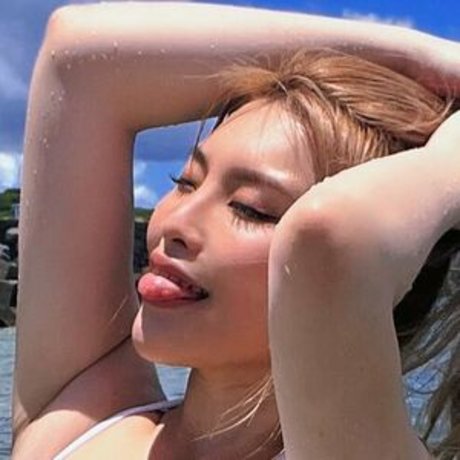 kitty2002102 kunst xxx galerien