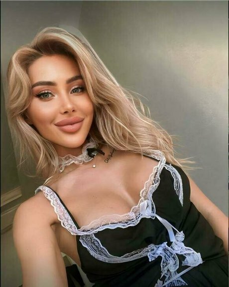 honney aly model erotische bilder