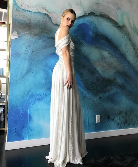 Halston Sage hd schöne archiv