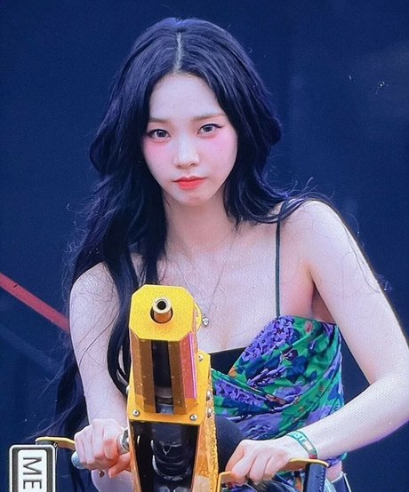 WomenK pop sexy nackten galerie