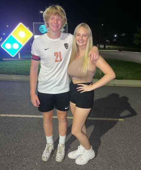 Anya Truax nackt erwachsene galerien