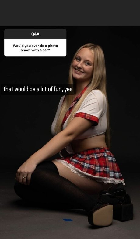 Anya Truax nackt beste bild