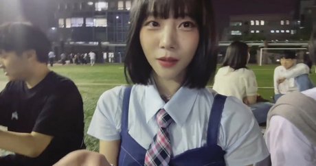 Baerasoni pornostar hübsche archiv