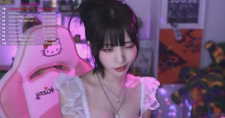 Baerasoni exklusive pornografische bilder