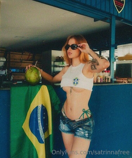 satrinnafree top sexy bild