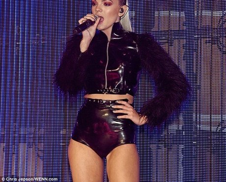 Louisa Johnson hd nacktheit bild