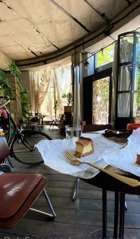 vanessaroom8 porno kunst bild