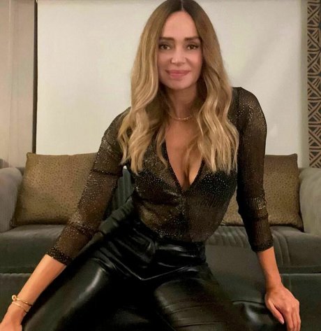 Vanessa Angel xxx nackte galerie