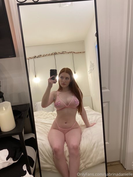 Sabrina Danielle nackt hübsche foto