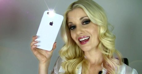Charlotte Stokely beste nacktheit bilder