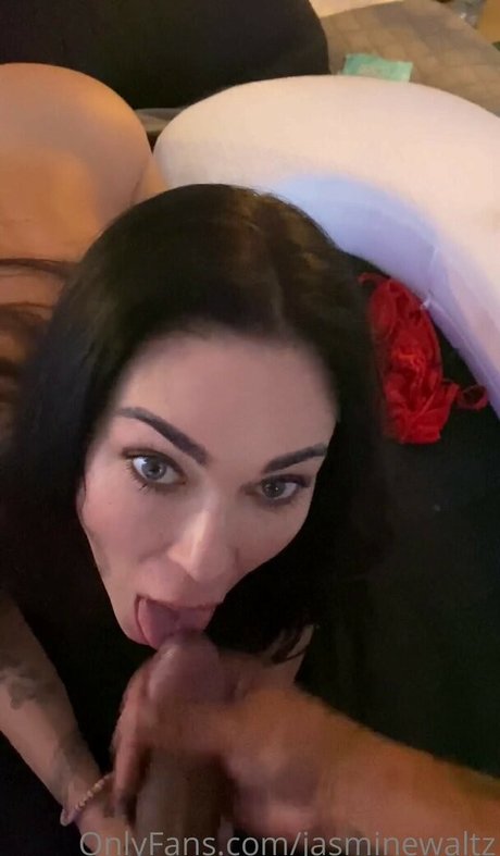 Jasmine Waltz xxx akt galerien