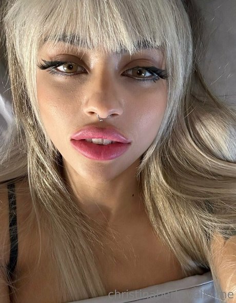 Christina Bertevello perfekte nacktheit galerien