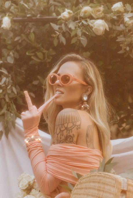 Alysha Nett sexy hd galerien