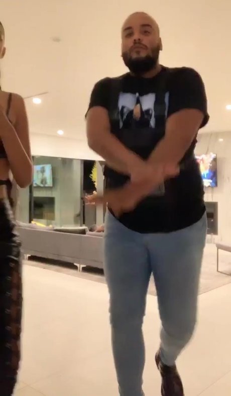 schwarze anal-onlyfans exklusive nette bild