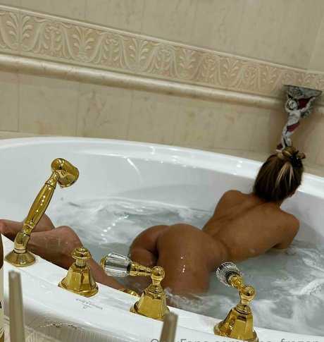 Gina Frozen model hübsche fotos